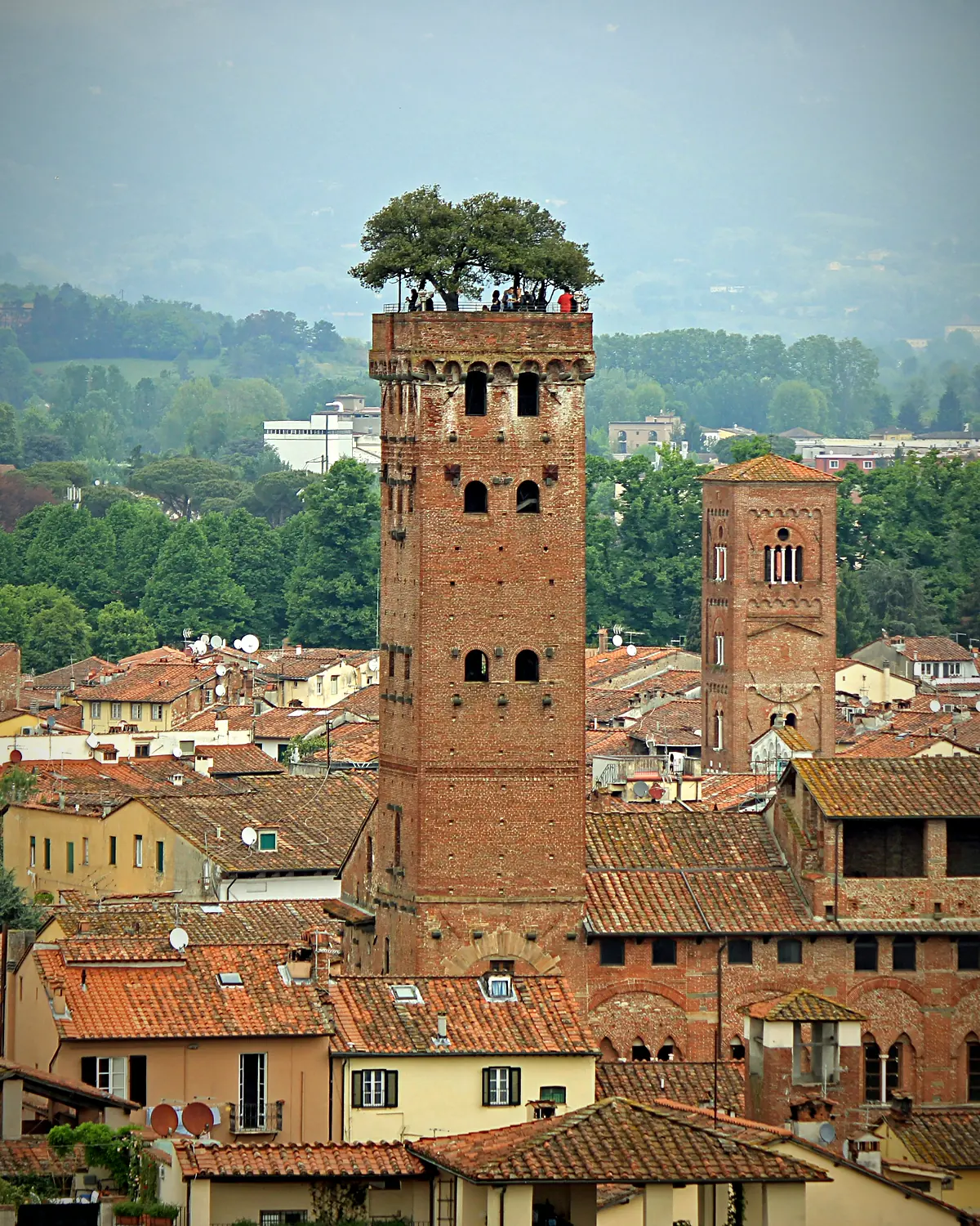 Le mura storiche di Lucca